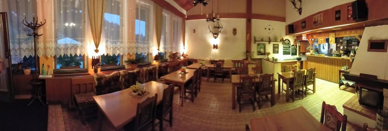 Rodinny "Hotel U Mustku" Desná エクステリア 写真