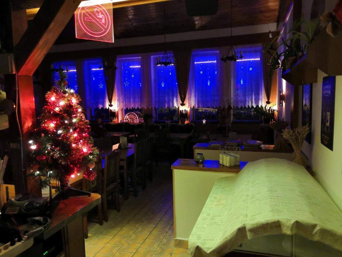 Rodinny "Hotel U Mustku" Desná エクステリア 写真