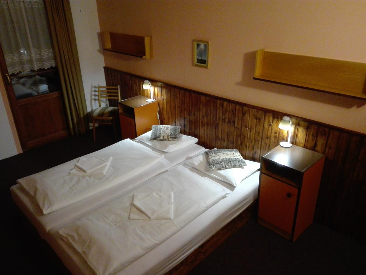 Rodinny "Hotel U Mustku" Desná 部屋 写真
